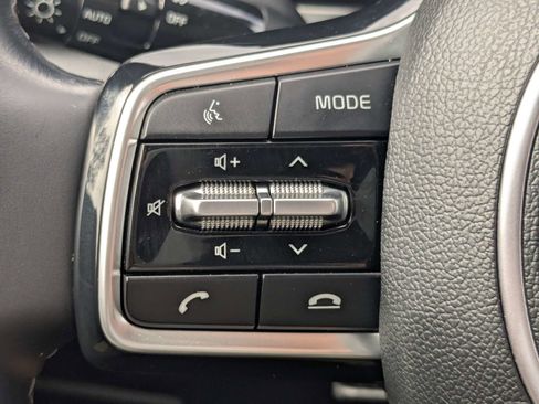 Certified 2023 Kia Sorento SX AWD/4WD image 33