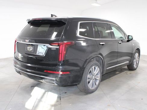 Used 2024 Cadillac XT6 Premium Luxury image 9