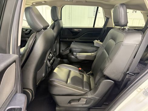 Used 2022 Lincoln Aviator AWD w/ Premium Package image 25