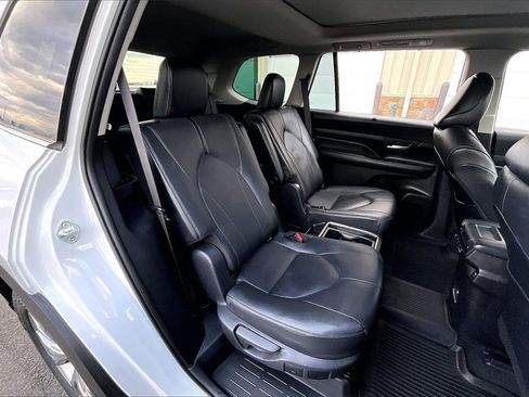 Used 2024 Toyota Grand Highlander Limited image 27