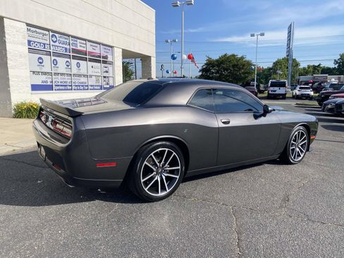 Used 2023 Dodge Challenger R/T RWD image 7
