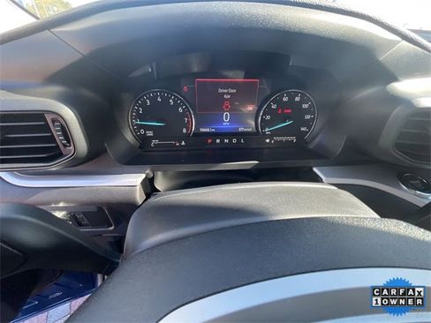 Used 2022 Ford Explorer XLT image 14