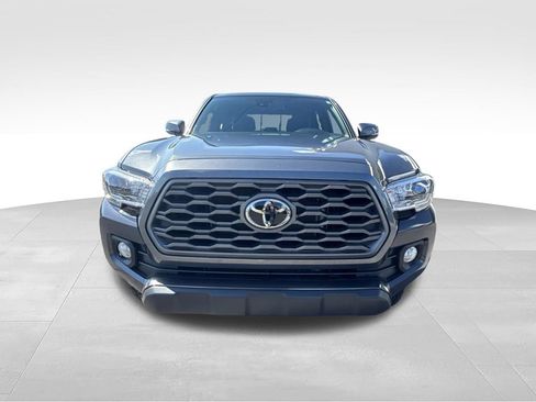Used 2023 Toyota Tacoma TRD Off-Road w/ Black Out Package (TMS) AWD/4WD image 3