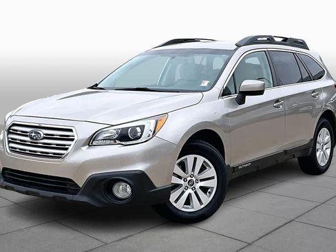 Used 2015 Subaru Outback 2.5i Premium image 2