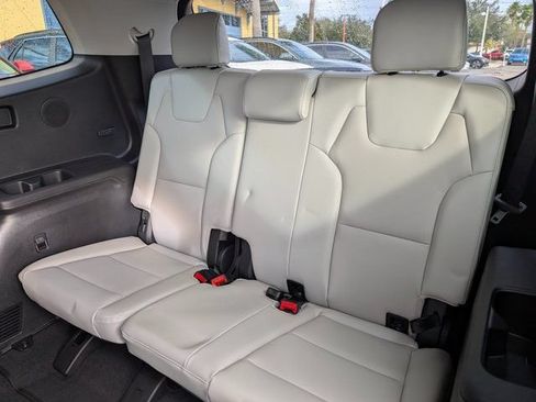 Certified 2025 Kia Telluride SX Prestige AWD/4WD image 11