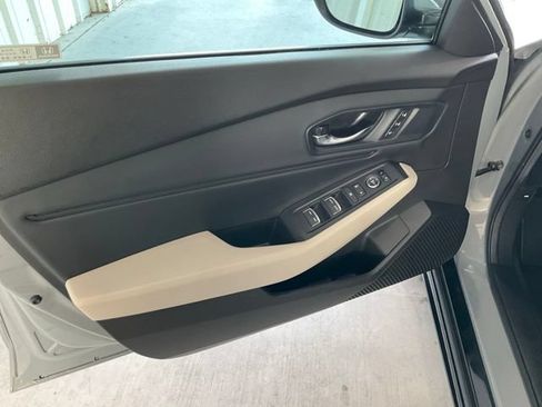 Certified 2025 Honda Accord EX-L image 5