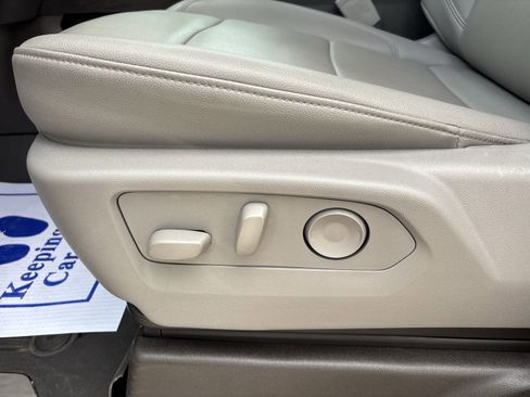 Used 2026 GMC Sierra 1500 SLT image 15