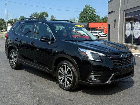 Used 2023 Subaru Forester Limited AWD/4WD image 2