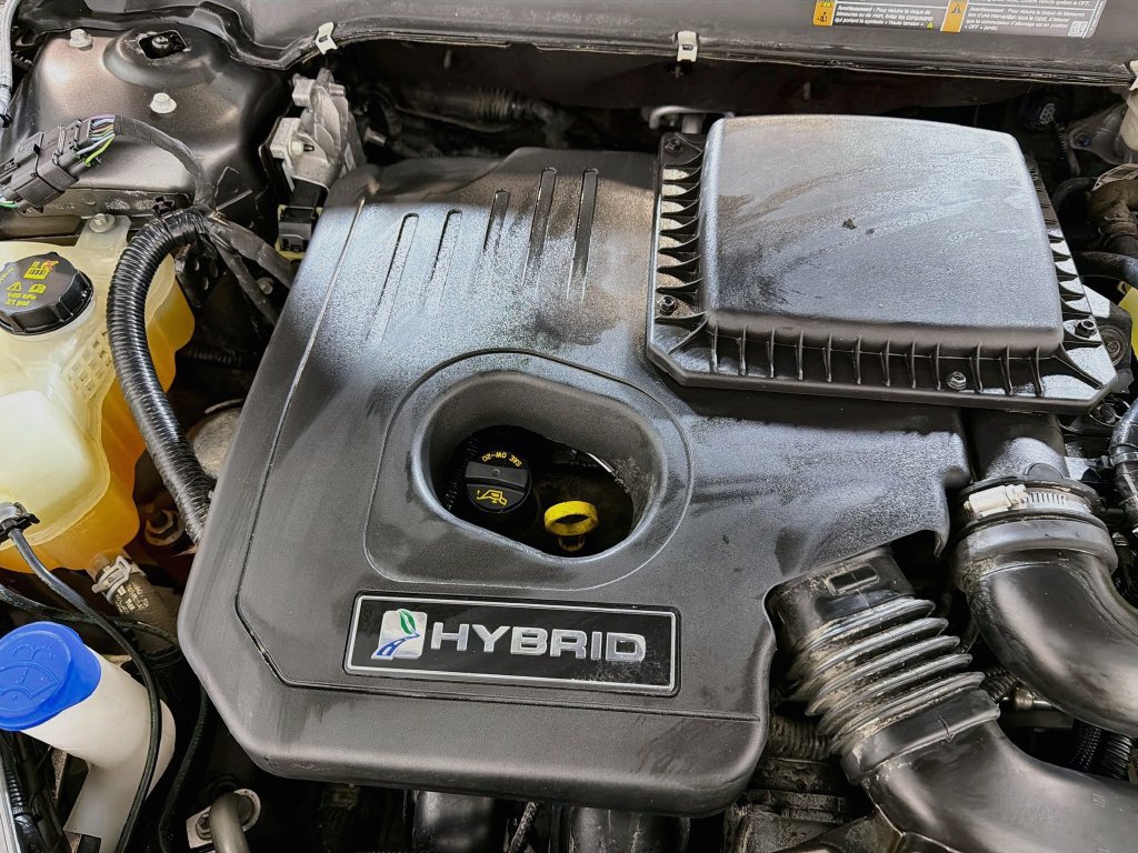 Used 2020 Ford Fusion SE FWD image 30