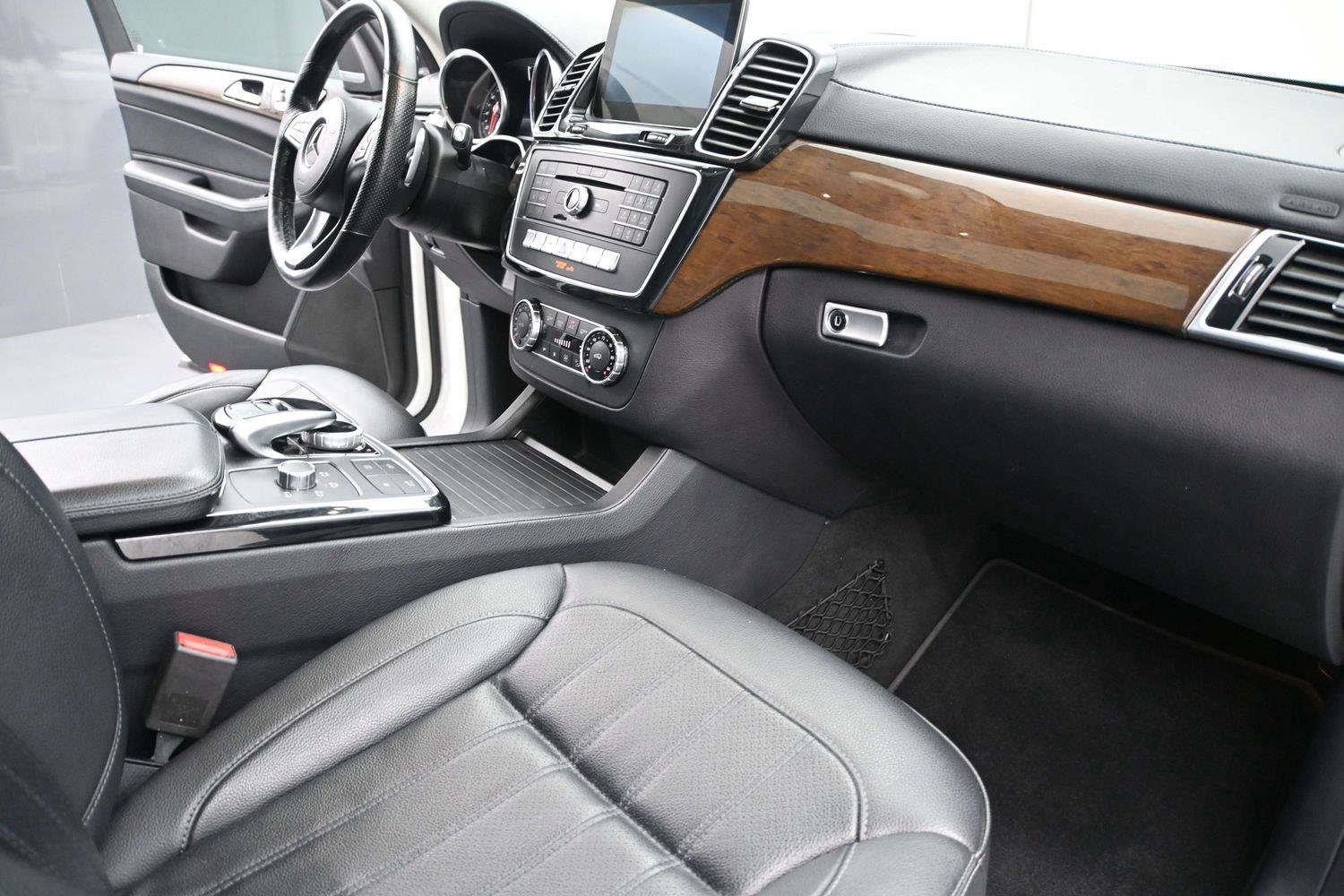 Used 2017 Mercedes-Benz GLS 450 4MATIC image 19