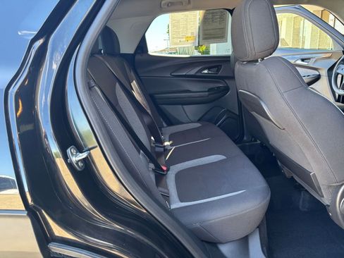 Used 2025 Chevrolet TrailBlazer LT AWD/4WD image 27