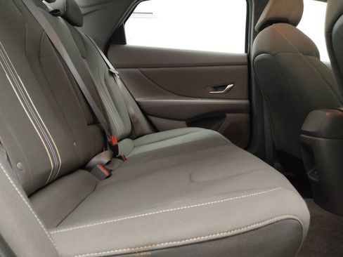 Used 2025 Hyundai Elantra SEL FWD image 19