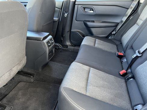 Used 2025 Nissan Rogue SV AWD/4WD image 14