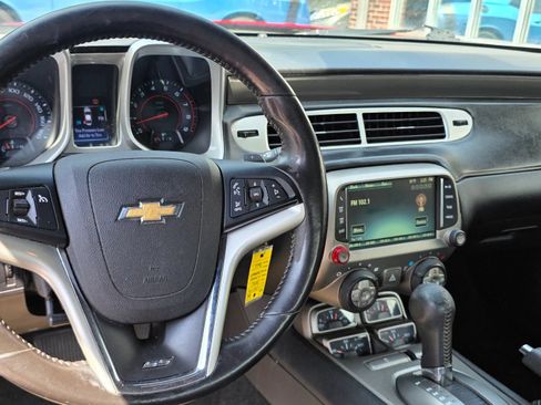 Used 2015 Chevrolet Camaro SS RWD image 12