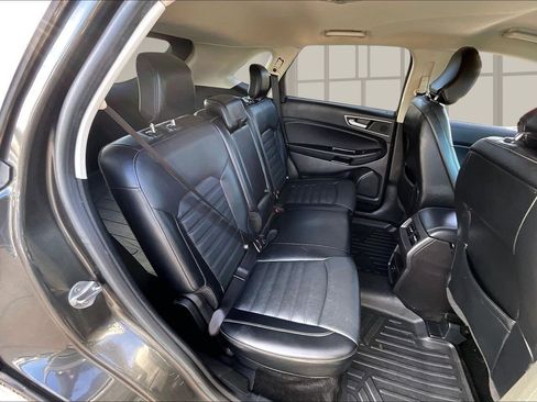 Used 2018 Ford Edge SEL w/ Equipment Group 201A image 25
