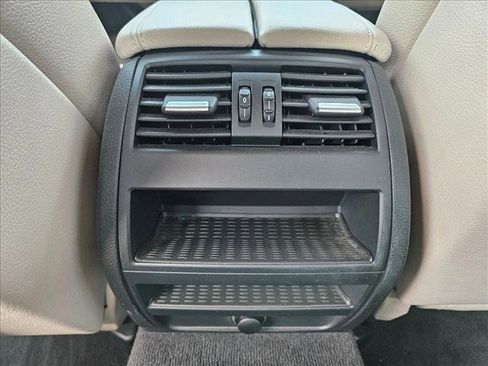 Used 2011 BMW 528i Sedan image 17