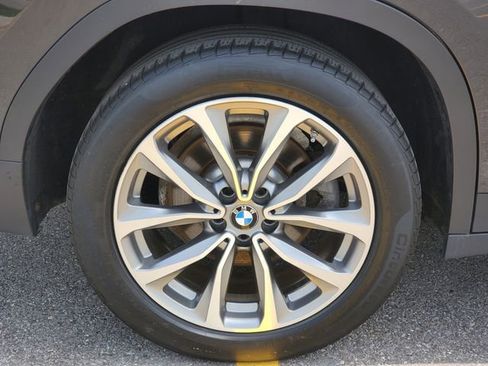 Used 2019 BMW X4 xDrive30i w/ Driving Assistance Package AWD/4WD image 5
