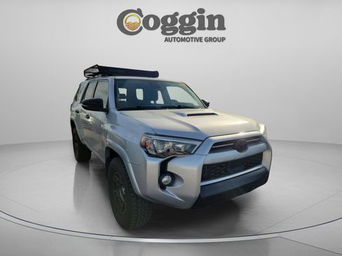 Used 2020 Toyota 4Runner Venture AWD/4WD image 7