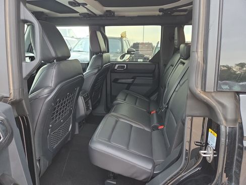 Used 2025 Ford Bronco Badlands AWD/4WD image 18