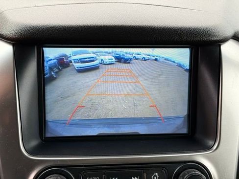 Used 2017 Chevrolet Suburban LT image 14