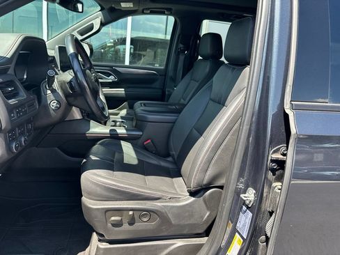 Used 2022 Chevrolet Tahoe RST w/ Luxury Package AWD/4WD image 12