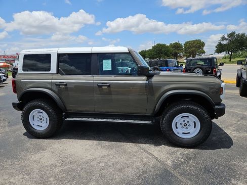 New 2026 Ford Bronco Heritage Edition AWD/4WD image 14