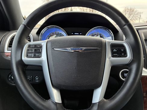 Used 2014 Chrysler 300 Base AWD 4dr Sedan w/ Driver Convenience Group image 25