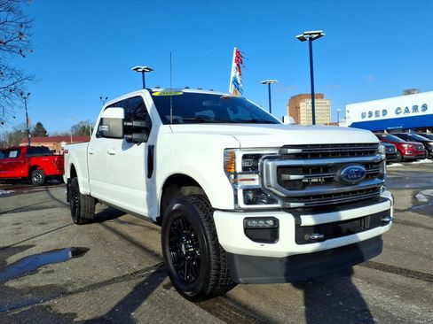 Certified 2022 Ford F250 Platinum image 3