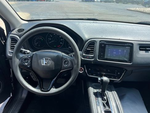 Used 2016 Honda HR-V EX image 9