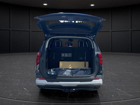 New 2026 Kia Carnival EX FWD image 27