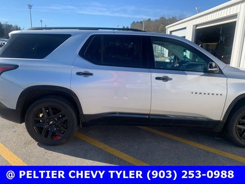 Used 2021 Chevrolet Traverse Premier w/ Redline Edition image 8