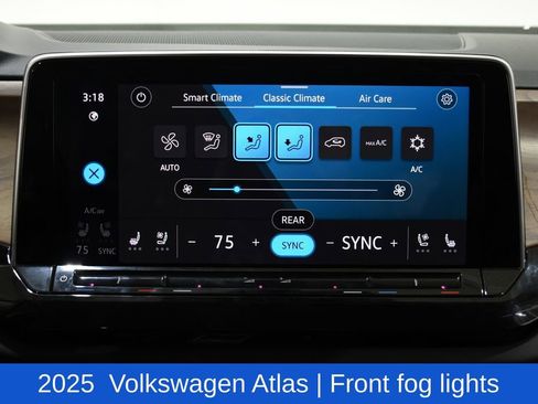 Used 2025 Volkswagen Atlas SE image 14