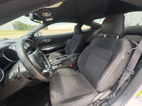Used 2015 Ford Mustang Coupe RWD image 24
