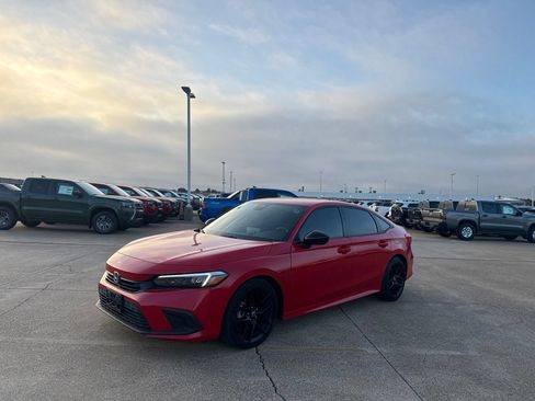Used 2024 Honda Civic Sport image 9