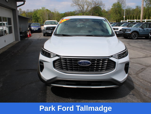 Used 2025 Ford Escape Active AWD/4WD image 8
