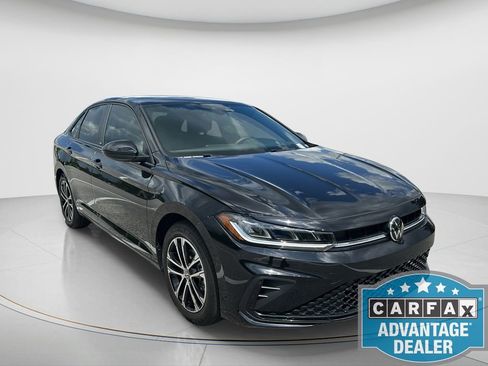 Used 2025 Volkswagen Jetta Sport image 7