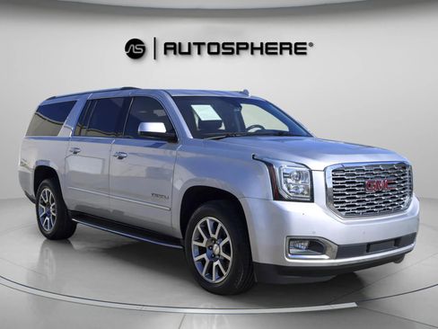 Used 2020 GMC Yukon XL Denali image 12