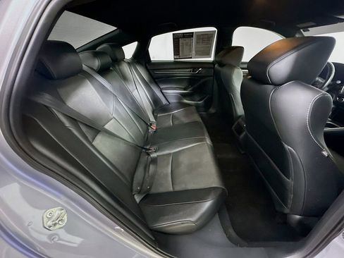 Used 2021 Honda Accord Sport image 11