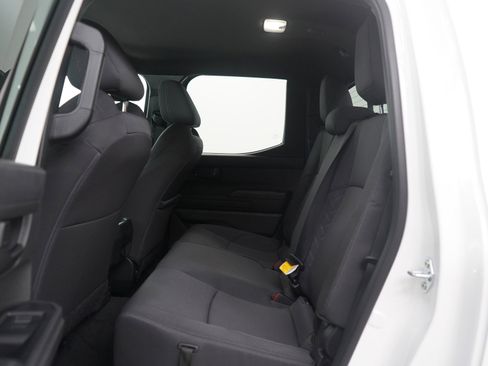 Certified 2025 Toyota Tacoma SR5 AWD/4WD image 18