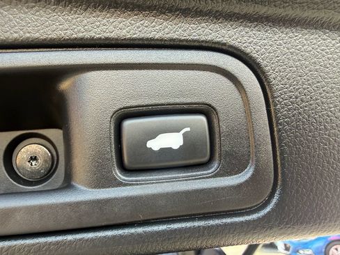 Used 2022 Honda Pilot Touring image 24