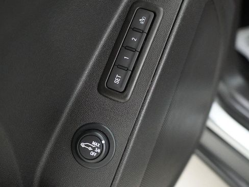 Used 2024 Chevrolet Equinox Premier FWD image 22