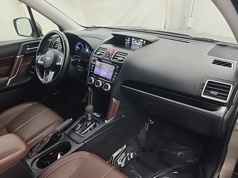 Used 2018 Subaru Forester 2.5i Touring w/ Popular Package #3B AWD/4WD image 13