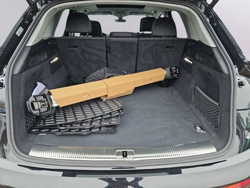 Used 2024 Audi Q5 e Premium Plus w/ Premium Plus Package image 35