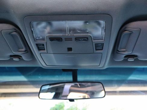 Used 2014 Toyota Camry SE w/ Moonroof Package FWD image 33