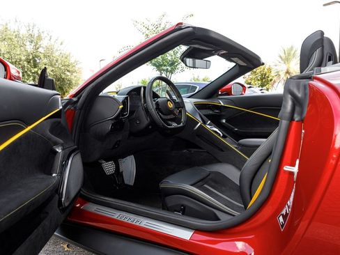 Used 2025 Ferrari Roma Spider RWD image 27