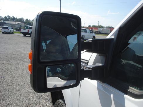 Used 2016 Ford F250 XL w/ Power Equipment Group image 23