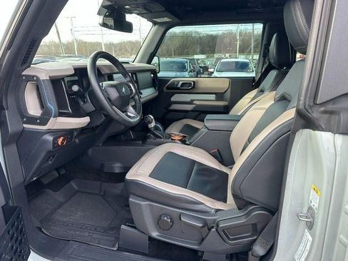 Used 2022 Ford Bronco Wildtrak image 11