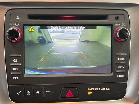 Used 2016 GMC Acadia SLE image 26