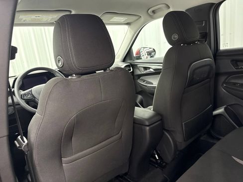 Used 2025 Chevrolet TrailBlazer LT FWD image 13