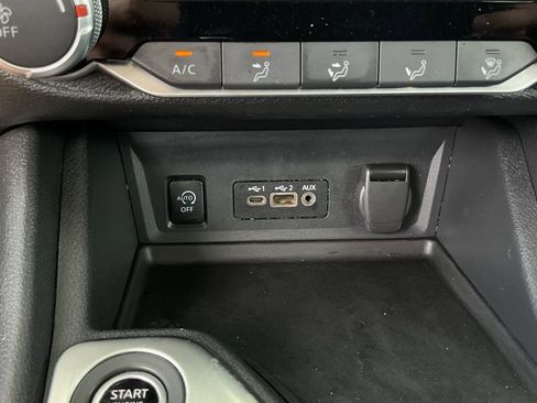 Used 2025 Nissan Sentra SV FWD image 20